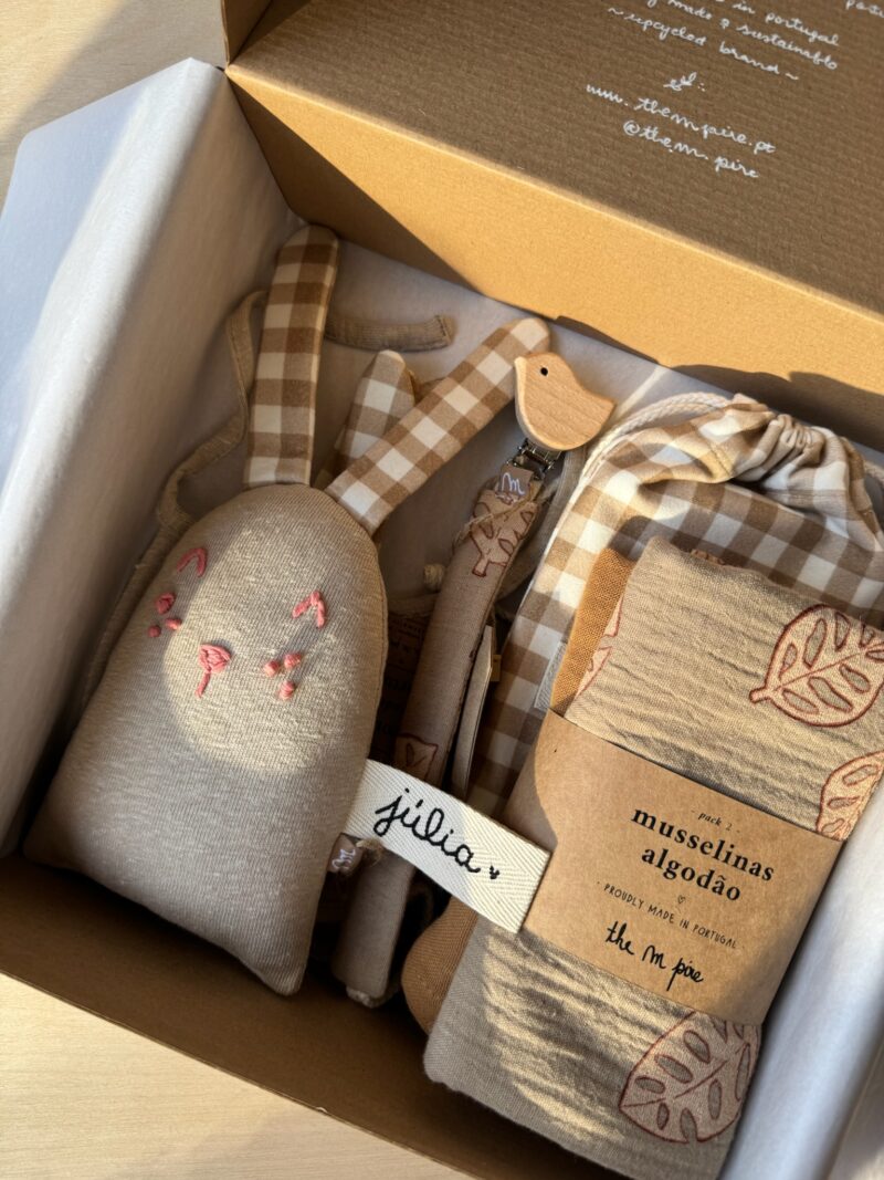 Baby box 4 - 5 artigos - Image 3