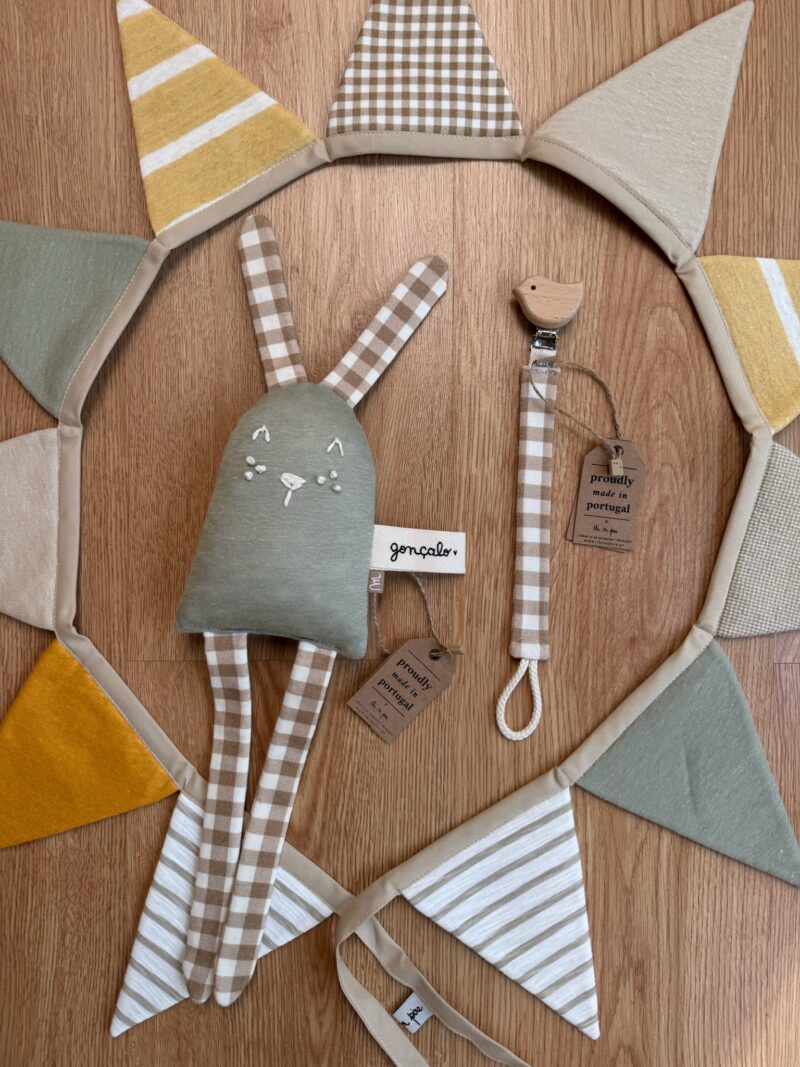 Baby box 6 - 8 artigos - Image 2